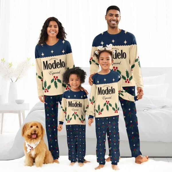 Modelo Christmas Cherry Family Pajamas Set