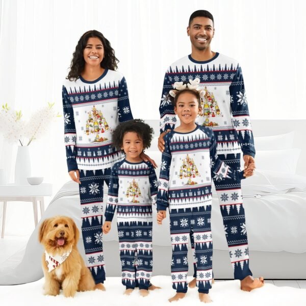 Modelo Christmas Tree Family Pajamas Set
