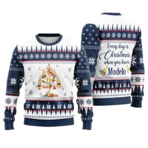 Modelo Christmas Tree Ugly Sweater